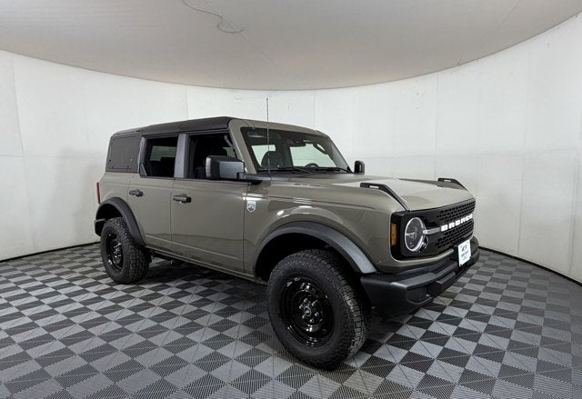 2026 Ford Bronco Big Bend in Gray — front three-quarter view